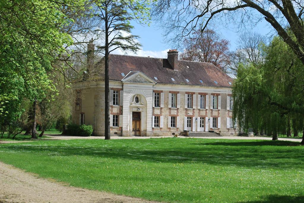 Domaine De Vauluisant Villa Courgenay Ruang foto